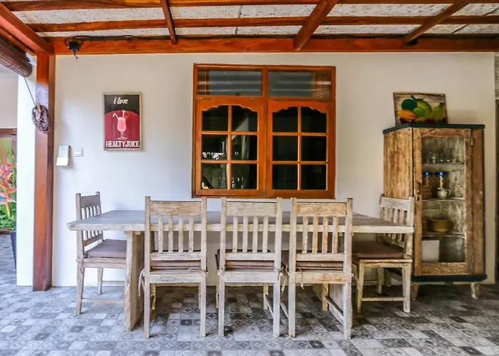Villa Mira